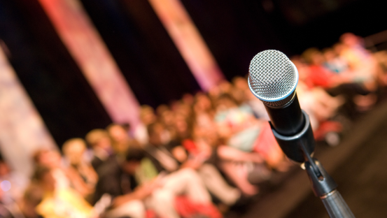 20 Actionable Public Speaking Tips That Work Like a Charm