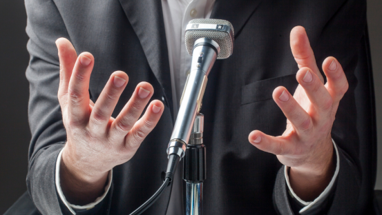 What Makes a Public Speaker Effective What Makes a Public Speaker Effective