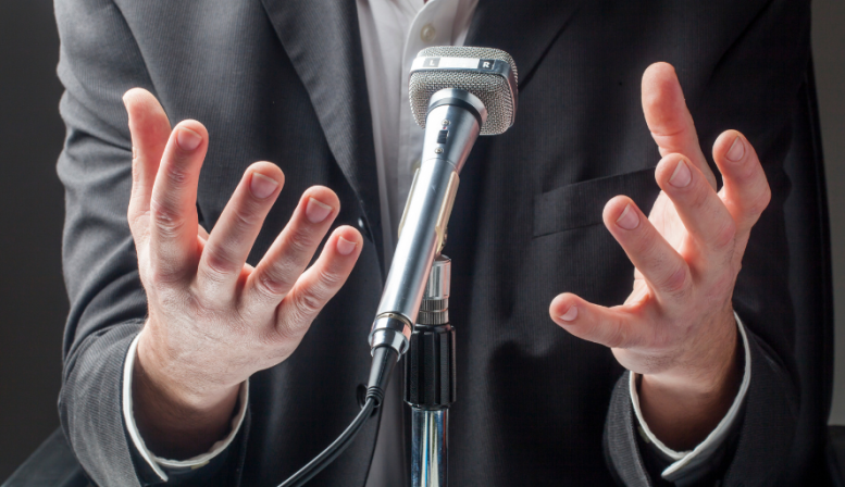 What Makes a Public Speaker Effective What Makes a Public Speaker Effective