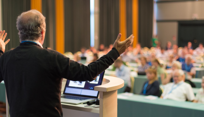 The Difference Between Public Speakers and Motivational Speakers